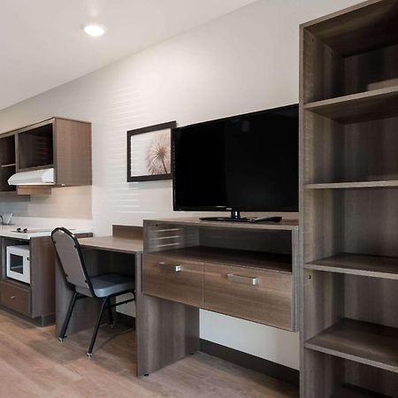 Woodspring Suites Phoenix-Deer Valley Bagian luar foto