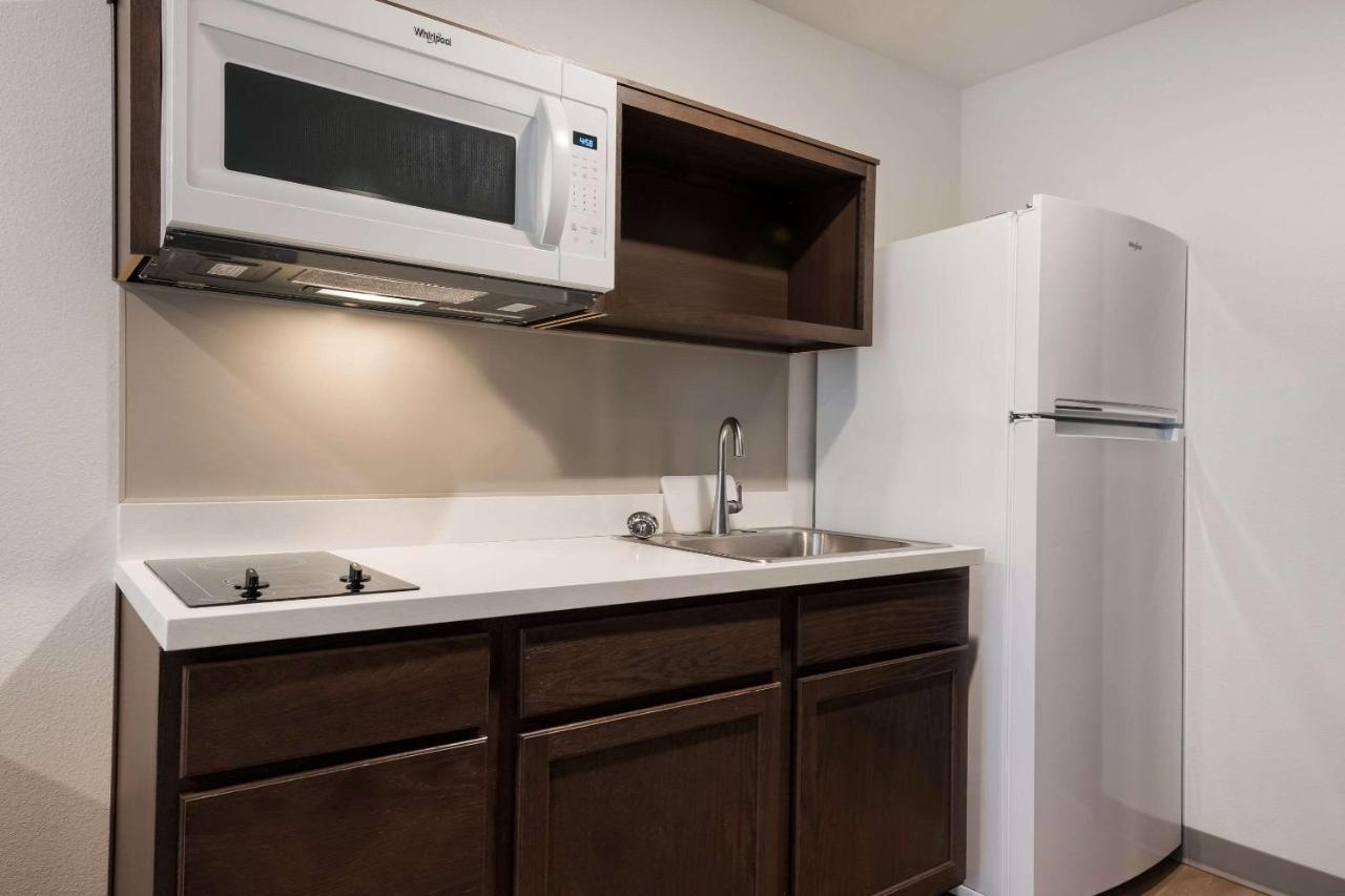 Woodspring Suites Phoenix-Deer Valley Bagian luar foto